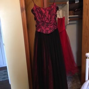 L.A. Glow Red/Black Prom dress